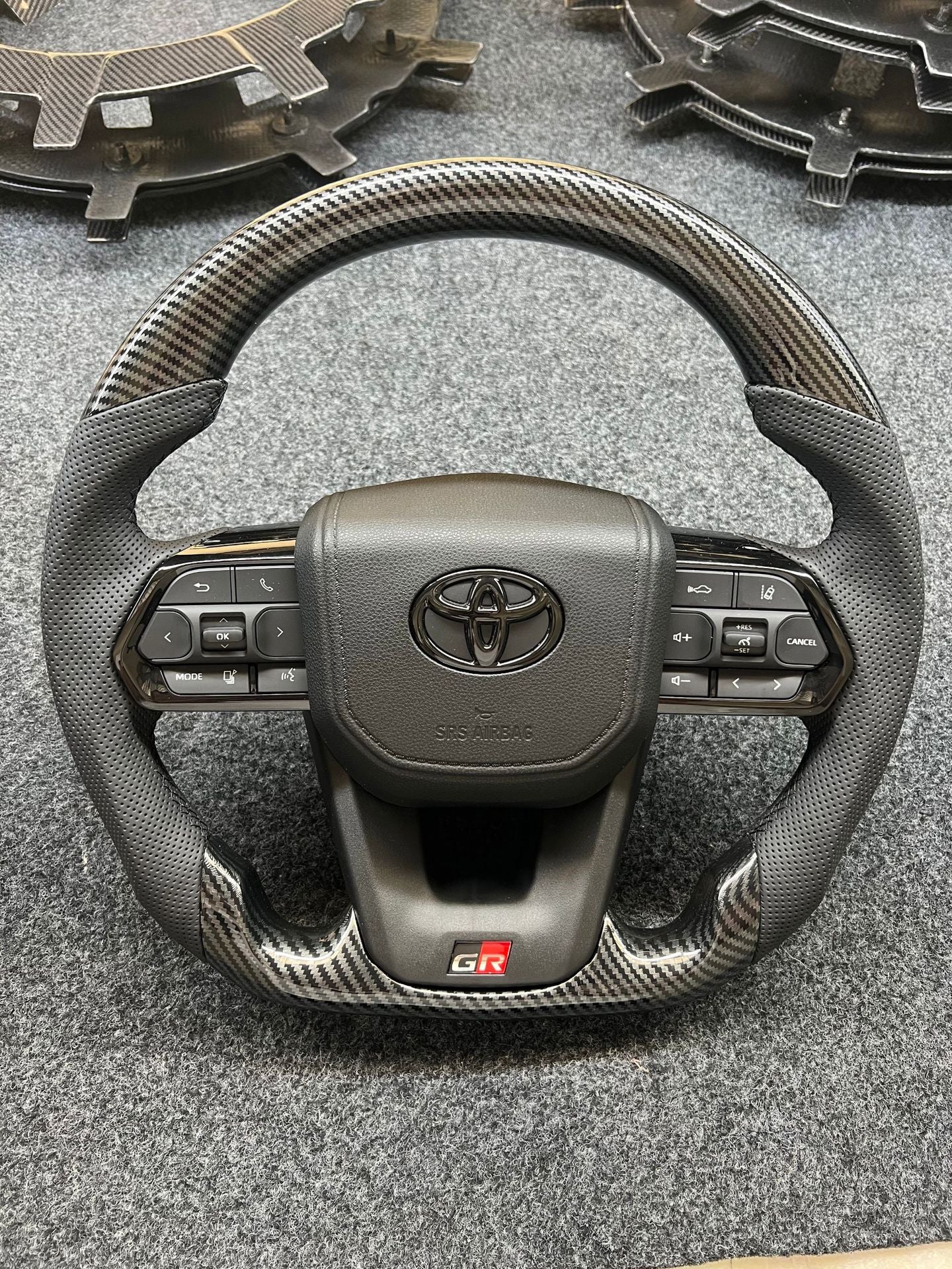 For Toyota Alphard Vellfire AGH30 GR Steering Carbon Fiber Steering Wheels