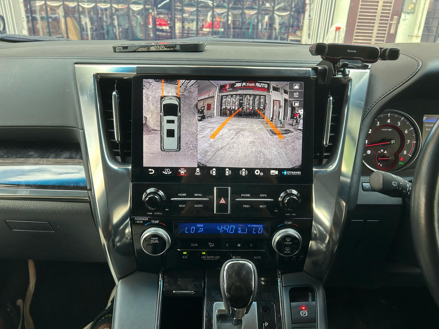 Toyota Vellfire Alphard AGH30 Dynavin Android Player 11.6 inch 8+256GB QLED