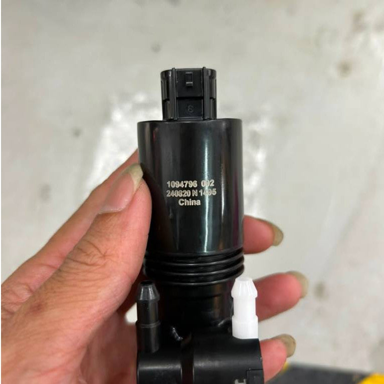 Toyota Alphard Vellfire 40 Series AGH40 AAHH40 Genuine Toyota Wiper reservoir pump 85315-V2010 85330-16200