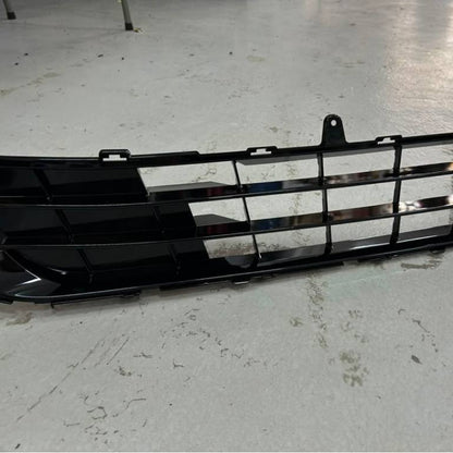 Toyota Vellfire TAHA40W-PFZTT Front Bumper Lower Center Grille Original Japan Part Number 53102-V2120