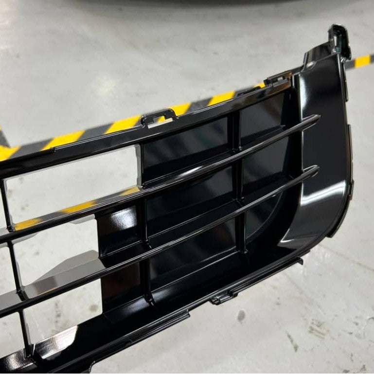 Toyota Vellfire TAHA40W-PFZTT Front Bumper Lower Center Grille Original Japan Part Number 53102-V2120