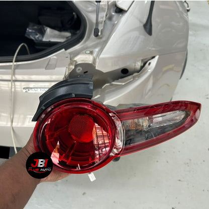 MAZDA MX-5 SKYACTIV 2016–2024 ORIGINAL TAIL LAMP Original Genuine Mazda Tail Lamp